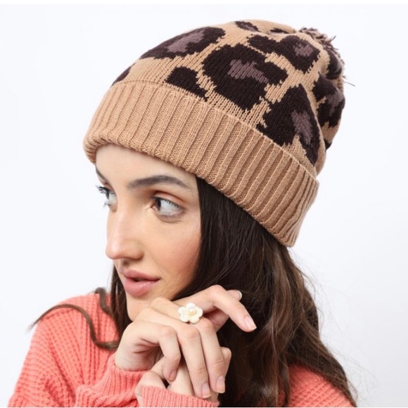 Myra Knit Beanie Leopard Animal Print with Pom Pom Fleece Lined - Picture 3 of 5